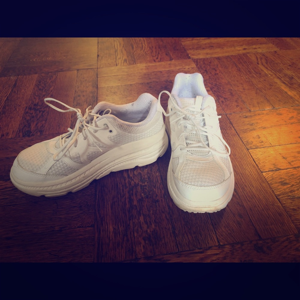 Hoka “Bondi B” women’s sneakers